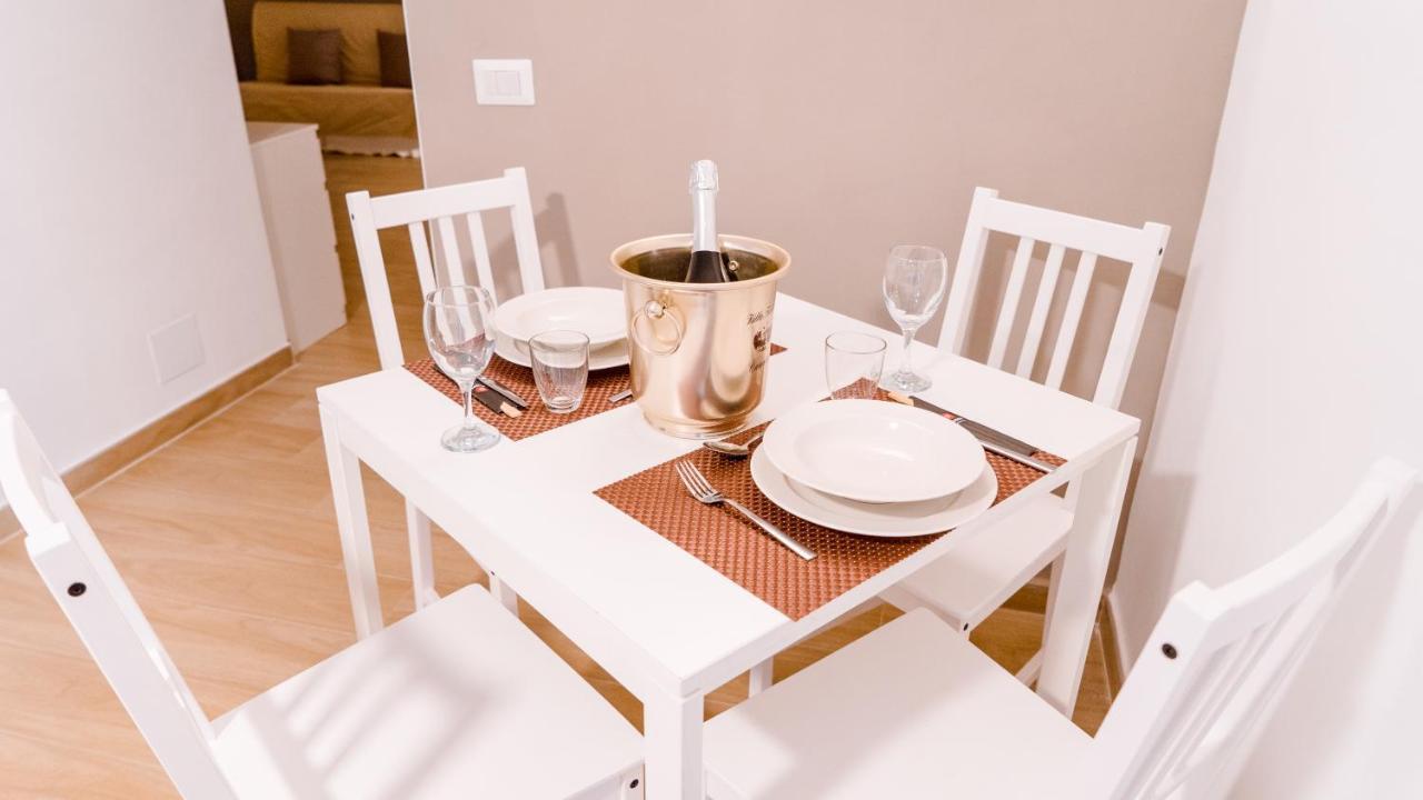 Reginella Duomo Apartment Neapol Zewnętrze zdjęcie